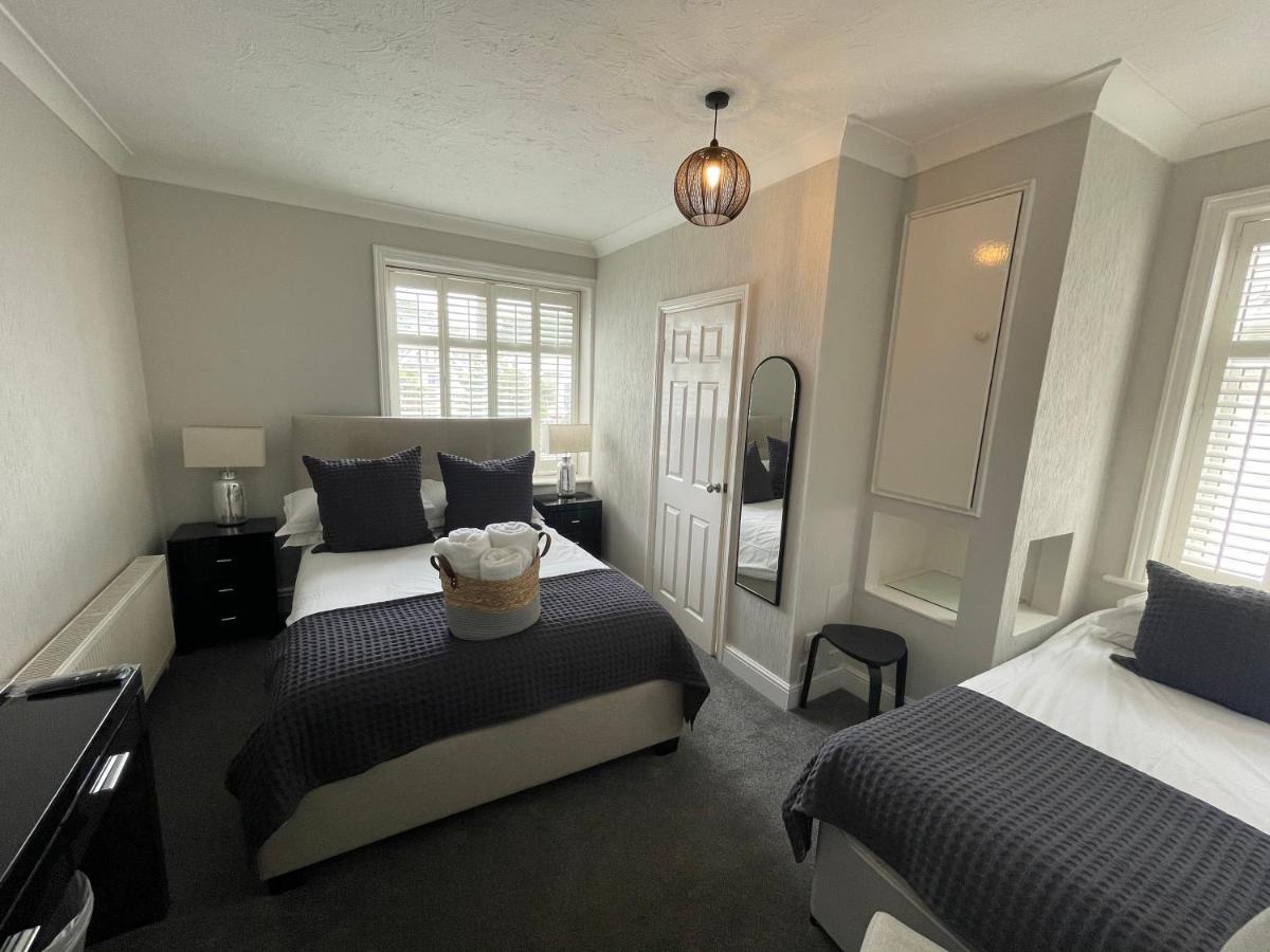 Double or Twin Room with Private Bathroom